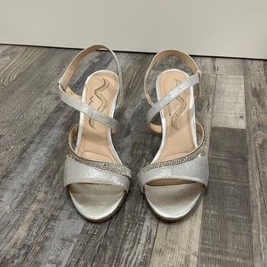 Nina Silver Sparkly Wedges Size 6